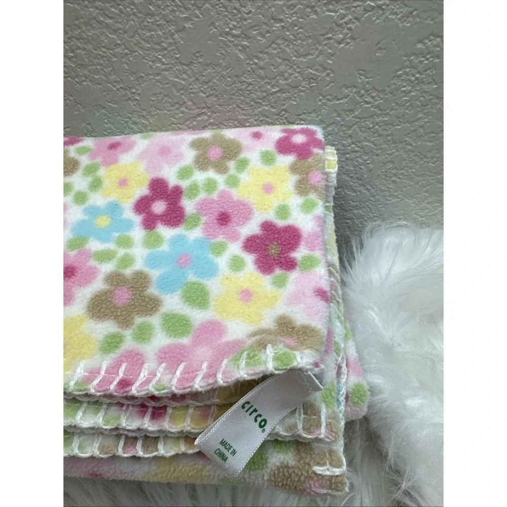 $30 🌙 Circo Floral Baby Blanket Pink Blue Yellow White leece Stitched Edge